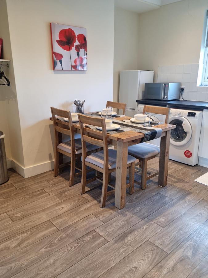 Whetstone High Apartment Екстериор снимка